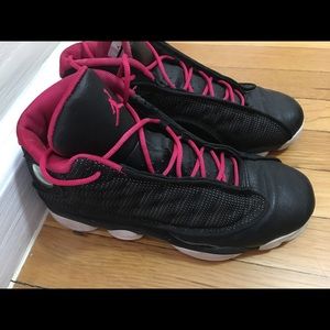 Black and pink Jordan's kids 6.5